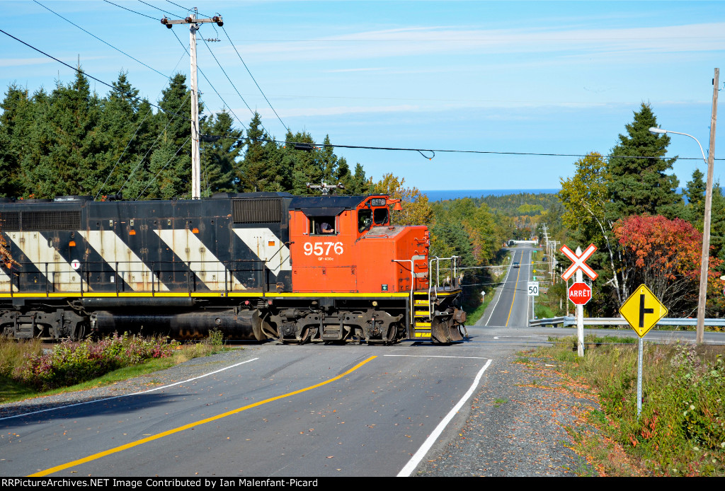 CN 9576 leads 561 at McLaren Road